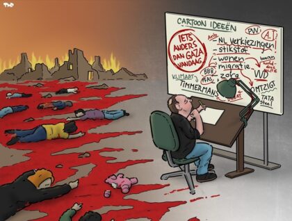 Een tekenaar aan zijn bureau denkt over zijn nieuwe cartoon na. Op de achtergrond is een oorlogsscene afgebeeld.